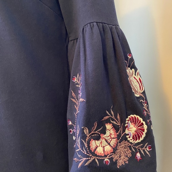 Loft Dress, Size XS. - Picture 4 of 6